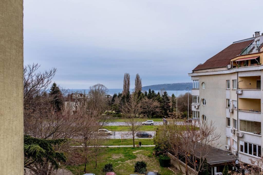 Sea View Apartment Next To Sea Garden And Beach Warna Exterior foto